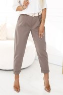 590-1 Stylowe spodnie z kieszeniami i ozdobnym paskiem - MOCHA MOUSSE