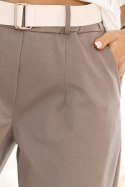 590-1 Stylowe spodnie z kieszeniami i ozdobnym paskiem - MOCHA MOUSSE